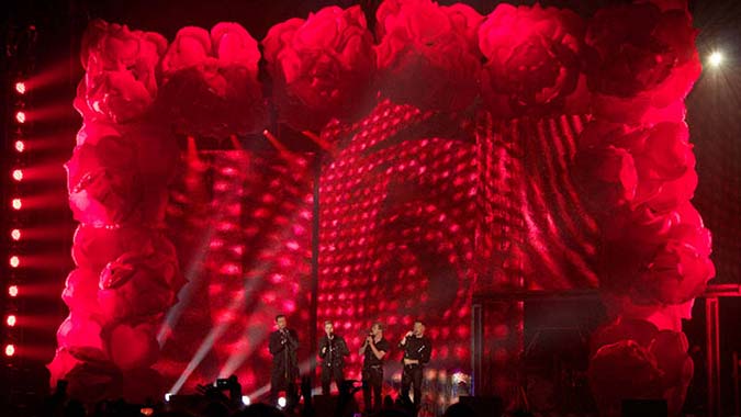 Westlife - Where We Are Arena Tour, 2010. Scenery / Props Design: Nicoline Refsing at Stufish / Mark Fisher Studio.